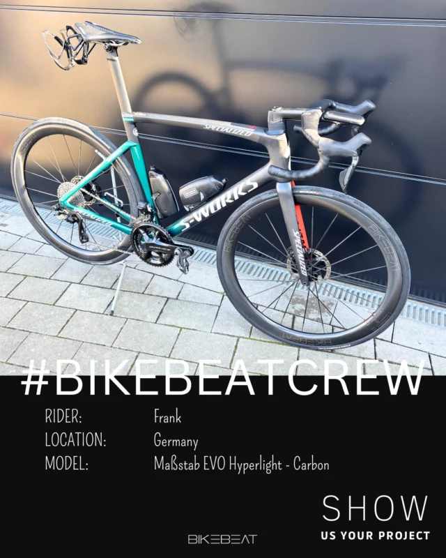 Diese Woche stellen wir euch Frank aus Deutschland und sein High-Performance-Rennrad vor. 😍✨⁠
⁠
Basis ist ein originales S-Works Tarmac SL7 Teamrad von Patrick Gamper (Bora-Hansgrohe) – von Frank nahezu perfektioniert. 💥⁠
⁠
Durch neue Laufräder sank das Gewicht von 7,3 kg auf starke 6,8 kg. Allein der Wechsel von Roval Rapide CLX sparte über 540 g – ein echter Gamechanger.⁠
⁠
Auf der Straße überzeugt das Setup mit mehr Steifigkeit, direktem Feedback und überraschend geringer Seitenwindanfälligkeit.⁠
⁠
Der Sound? „Mega stark“ – kurz aufhören zu treten und jeder weiß Bescheid. 🔊💨⁠
⁠
Ein kompromissloses Race-Bike, das neue Maßstäbe setzt.⁠ Viel Spaß mit dem neuen Setup!⁠
⁠
➡️ Danke, Frank! 🚀⁠
⁠
👉 Mehr Infos: www.bikebeat.de⁠
⁠
⁠------------------------⁠
⁠
This week, we’re introducing Frank from Germany and his high-performance road bike. 😍✨⁠
⁠
Based on an original S-Works Tarmac SL7 team bike of Patrick Gamper (Bora-Hansgrohe) – refined close to perfection. 💥⁠
⁠
With new wheels, weight dropped from 7.3 kg to 6.8 kg. Switching from Roval Rapide CLX alone saved over 540 g – a real game changer.⁠
⁠
On the road: stiffer, more direct, precise handling and less crosswind sensitivity.⁠
⁠
And the sound? “Super strong” – just stop pedaling and everyone hears you. 🔊💨⁠
⁠
A no-compromise race bike setting new benchmarks.⁠
⁠
➡️ Thanks, Frank! 🚀
